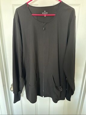 Med Couture Black Zip-Front Scrub Jacket with Pockets